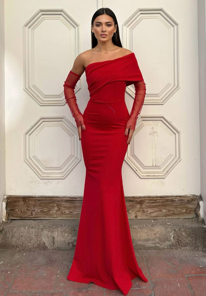 Straplez Yaka Tül Kol Aksesuarlı Krep Abiye Elbise