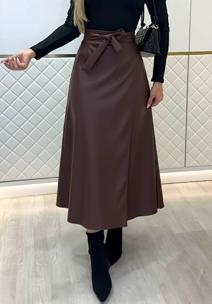 Kadın Belden Kuşaklı Uzun Deri Etek 