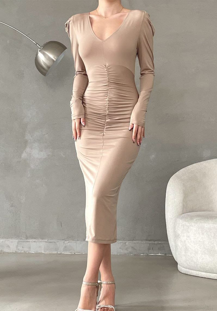 Omuz Detaylı Derin V Yaka Büzgülü Kalem Elbise - 2