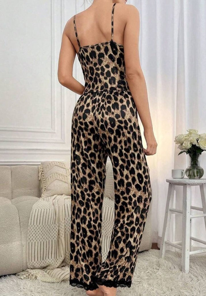 Kadın İp Askılı Yakası Dantelli Bluz Ve Pijama Sandy İkili Takım  - 3