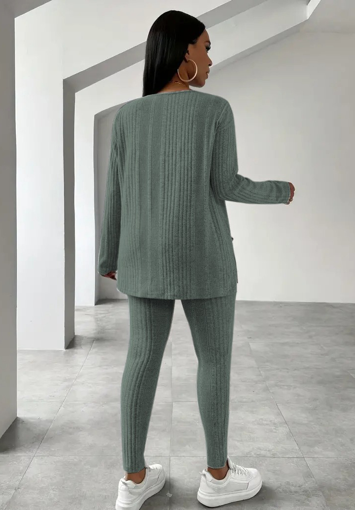 Kadın V Yaka Yanları Yırtmaçlı Bluz ve Tayt İkili Takım - Haki - 4